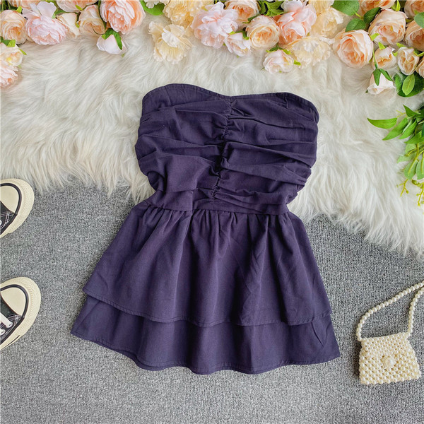 Praegune naiste topp ilma rihmadeta tavaline mudel