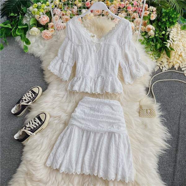 Set elegant de dama de fusta si bluza model simplu