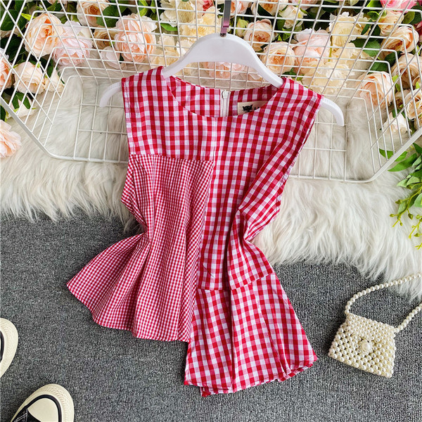 Női kockás felső aszimmetrikus modell ovális nyakkivágással