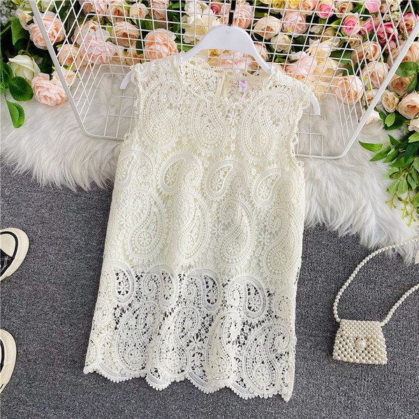 Stílusos, hosszú női felső ovális nyakkivágással