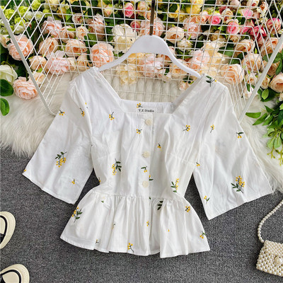 Moodne naiste lühike särk 3/4 varrukate ja nööpidega