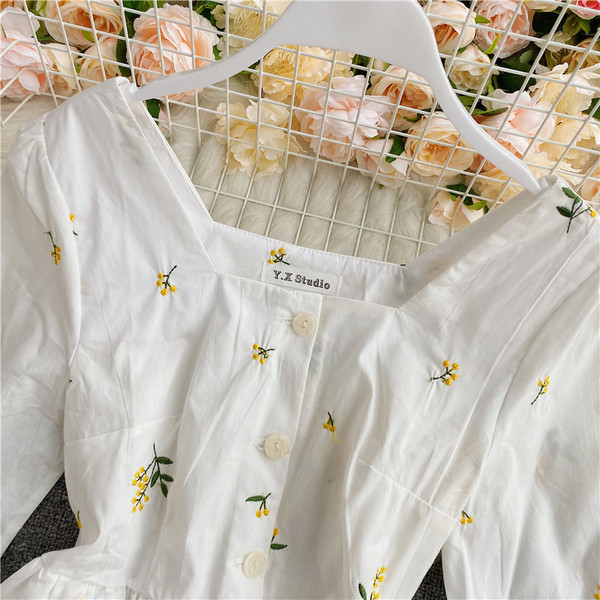 Moodne naiste lühike särk 3/4 varrukate ja nööpidega