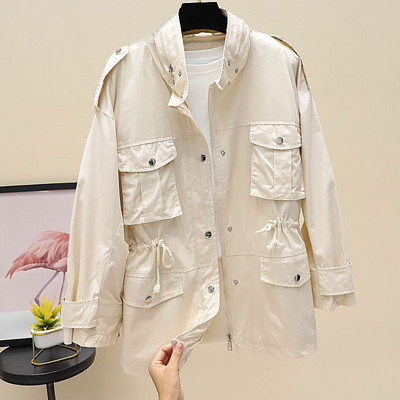 Taskute ja vöökoha lipsudega naiste kevadjope mitmes värvitoonis