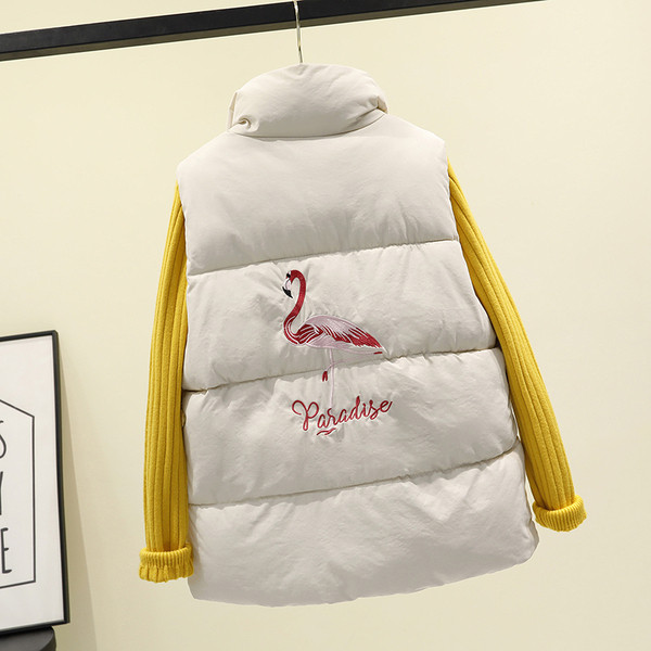 Alkalmi női mellény hímzéssel és cipzárral