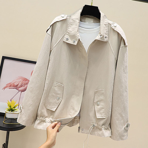 Naiste vabaaja jakk taskute ja lipsudega mitmes värvitoonis