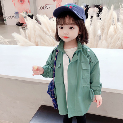 Μοντέρνο παιδικό μπουφάν με τσέπες για κορίτσια