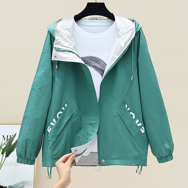 Geaca de dama cu inscriptie si gluga in mai multe culori