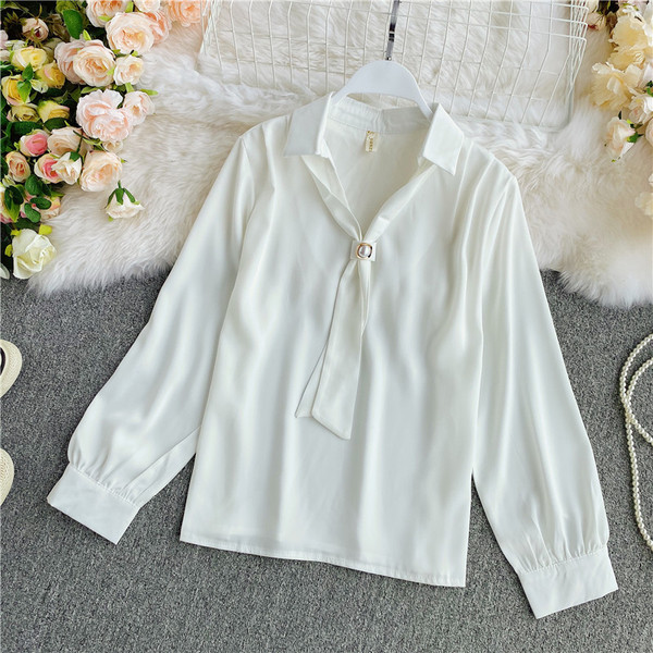 Cămașă elegantă de damă, cu mâneci lungi și cravate