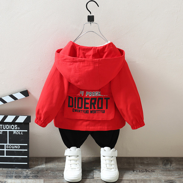 Uue mudeli taskutega laste jope poistele