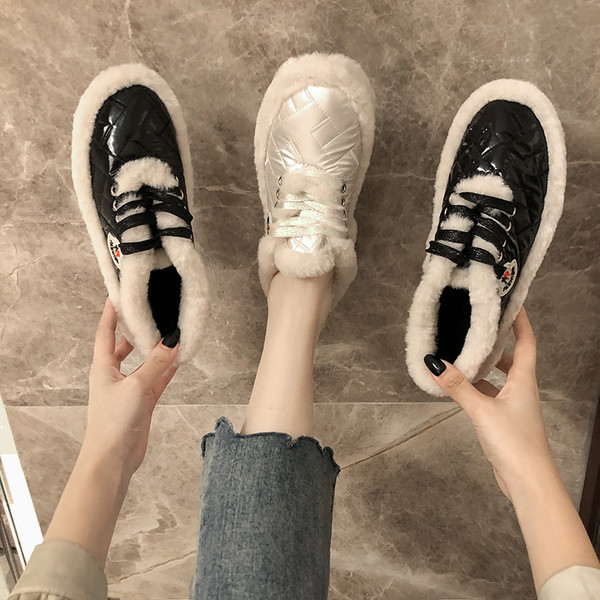 Model nou de adidasi dama cu talpa plata si puf