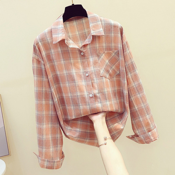 Stílusos női ing klasszikus gallérral és gombokkal, három színben