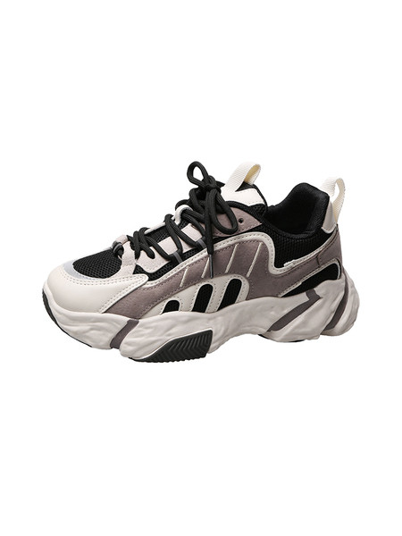 Kontroverzne ženske tenisice s grubim potplatom i vezicama