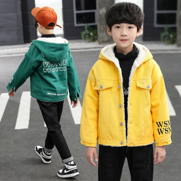 Sügisene plüüsi ja kirjadega lastejope