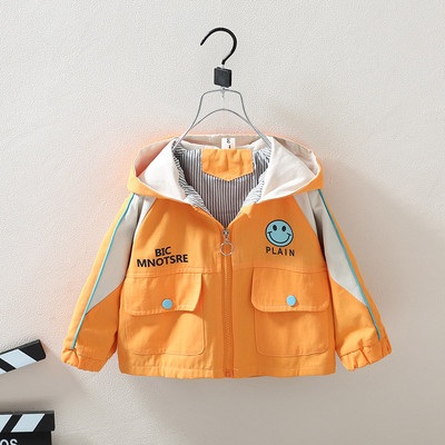 Καθημερινό παιδικό μπουφάν για αγόρια με απλικέ και τσέπες
