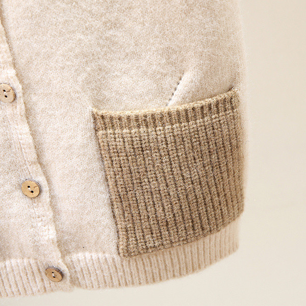 Modern gyerekmellény fiúknak zsebekkel