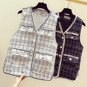 Γυναικείο γιλέκο casual με κουμπιά σε λευκό και μαύρο χρώμα