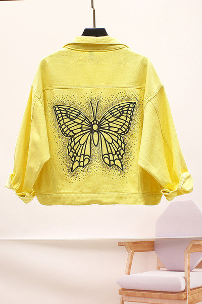 Női alkalmi kabát zsebekkel és rátéttel