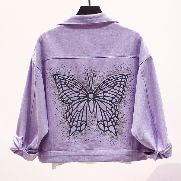 Női alkalmi kabát zsebekkel és rátéttel