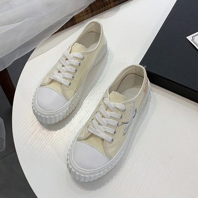 Γυναικεία casual αθλητικά παπούτσια με κορδόνια και κεντήματα