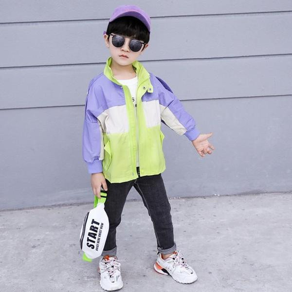 Pavasara bērnu jaka ar rāvējslēdzēju un pogām