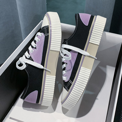 Fűzős, lapos talpú női textil tornacipő