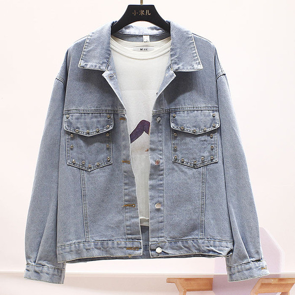 Női farmerdzseki színes rátéttel és gombokkal