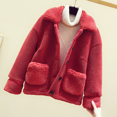 Ежедневно дамско късо палто с копчета и пух в няколко цвята