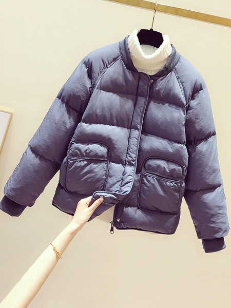 Modern női kabát zsebekkel és gombokkal, három színben