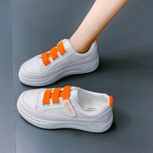 Légáteresztő női tornacipő lapos talppal és folttal