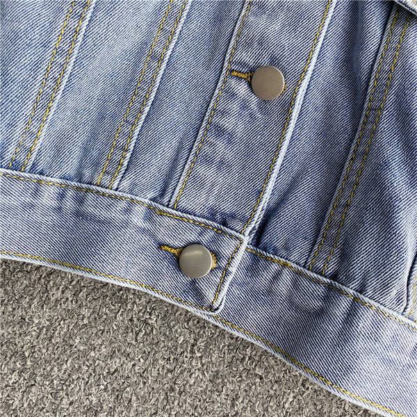 Modern farmer női kabát zsebekkel és gyöngyökkel