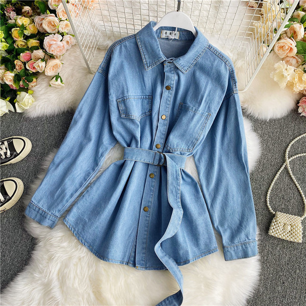 Geaca de dama din denim actuala cu curea in talie