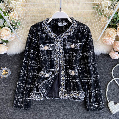 Női alkalmi kabát fekete-fehér zsebekkel