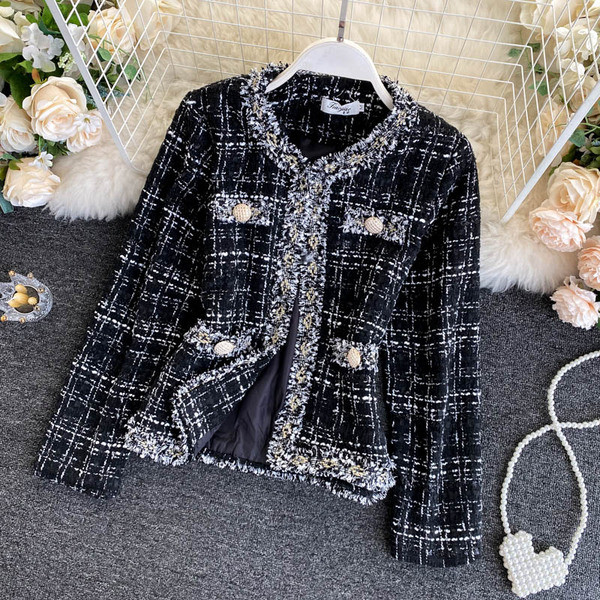 Női alkalmi kabát fekete-fehér zsebekkel