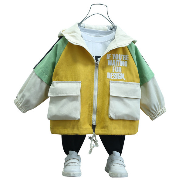 Bērnu jaka zēniem ar kapuci un uzrakstiem