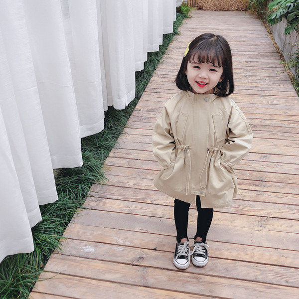 Μοντέρνο παιδικό μπουφάν με κορδόνια για κορίτσια