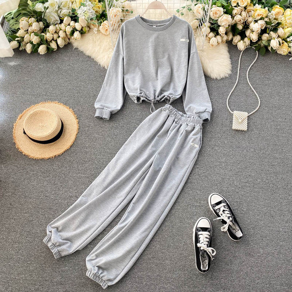 Naiste igapäevane komplekt kahest osast erinevates värvides