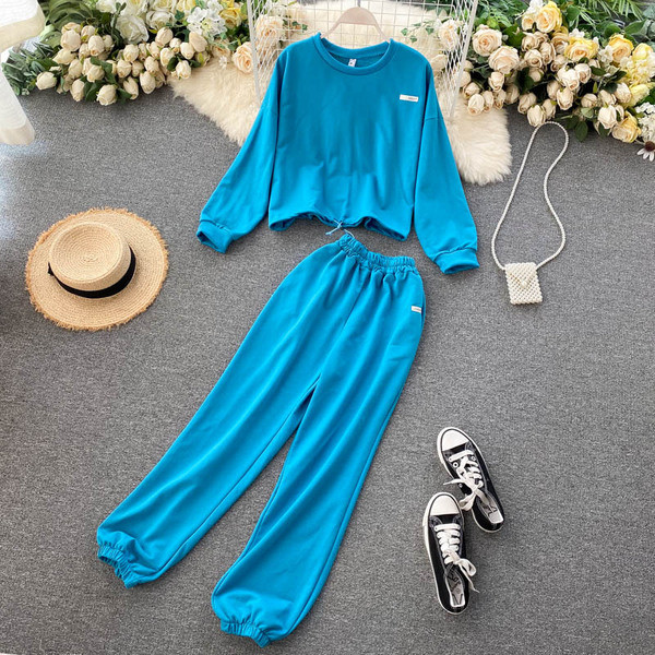 Naiste igapäevane komplekt kahest osast erinevates värvides