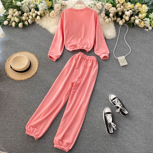 Naiste igapäevane komplekt kahest osast erinevates värvides