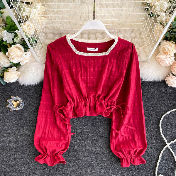 Női alkalmi ing gumírozott derékkal és szögletes nyakkivágással