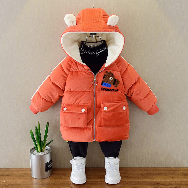 Χειμερινό παιδικό μπουφάν για αγόρια με κουκούλα και μαλακή φόδρα