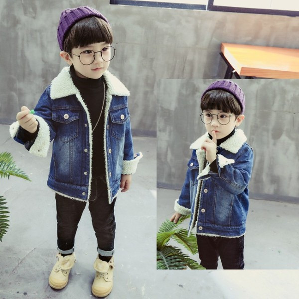 Gyermek farmerdzseki puha béléssel és gombokkal fiúknak