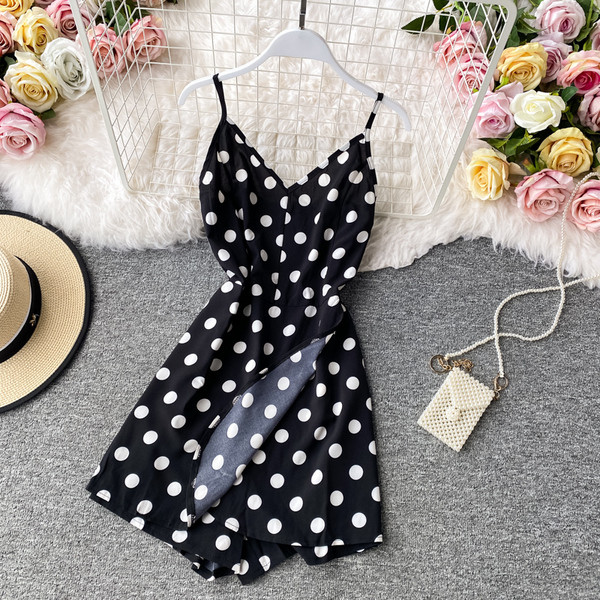 Női aktuális rövid kombiné vékony pánttal