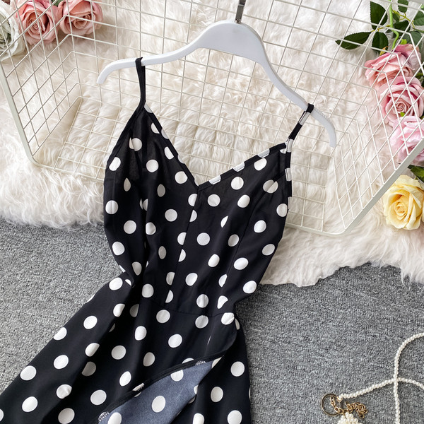 Női aktuális rövid kombiné vékony pánttal