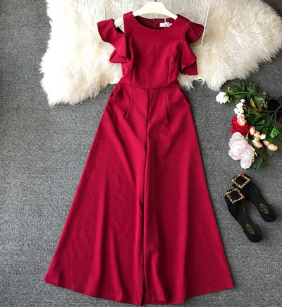 Γυναικεία μοντέρνα ολόσωμη φόρμα με φαρδύ μοντέλο με οβάλ λαιμόκοψη