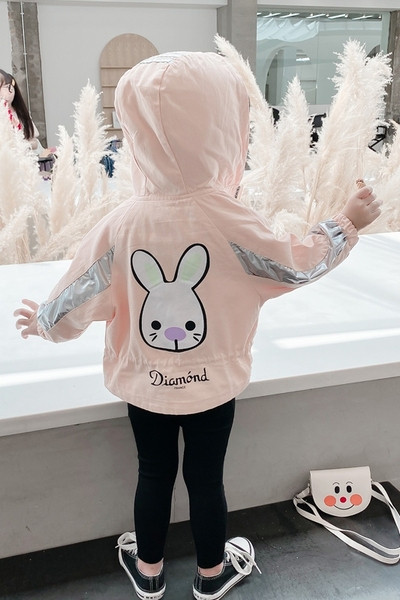 Alkalmi gyerekkabát kapucnival és rátéttel lányoknak