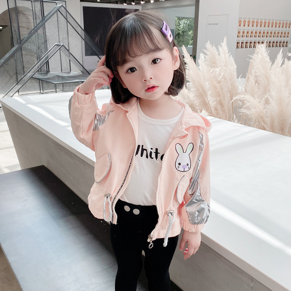 Alkalmi gyerekkabát kapucnival és rátéttel lányoknak