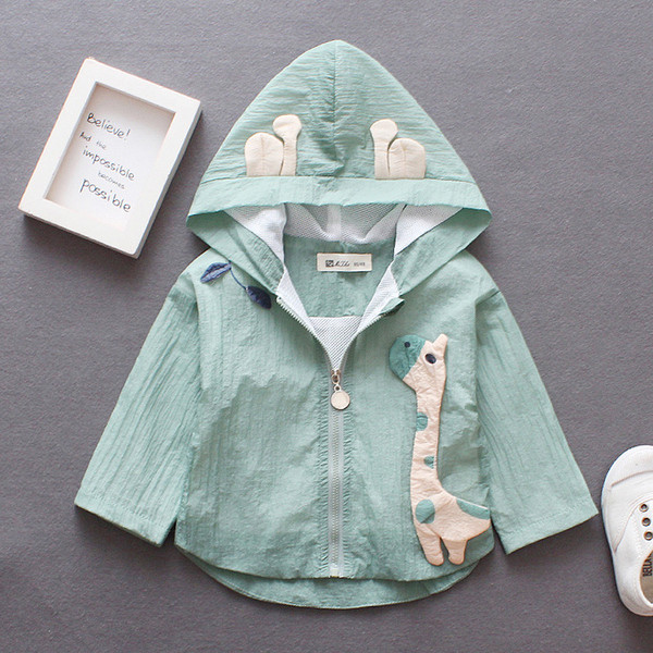 Vékony gyerekkabát lányoknak kapucnival és cipzárral