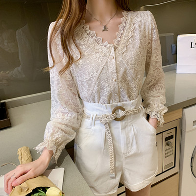 Női csipke ing spitz nyakkivágással, bézs és fehér színben