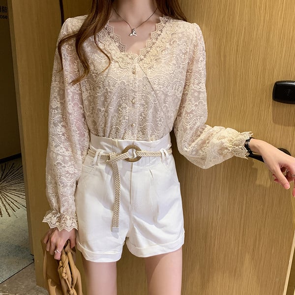 Női csipke ing spitz nyakkivágással, bézs és fehér színben