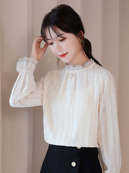 Cămașă elegantă de damă, cu guler înalt și perle în bej